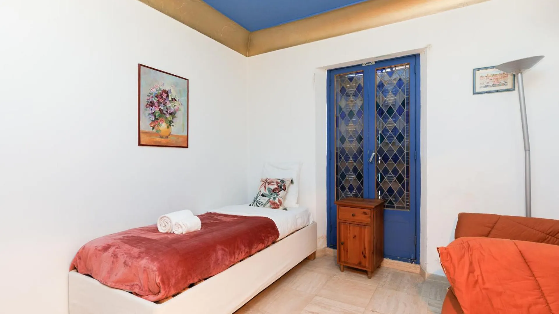Una Rosa Blu Yourhosthelper Cannes Apartment